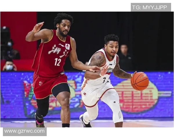 昆汀-皮特森在CBA比赛中创下个人得分新高，成就传奇时刻