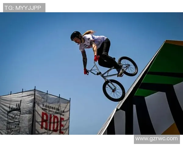 孝感市市运会足球比赛精彩直播全程回顾与精彩瞬间分享